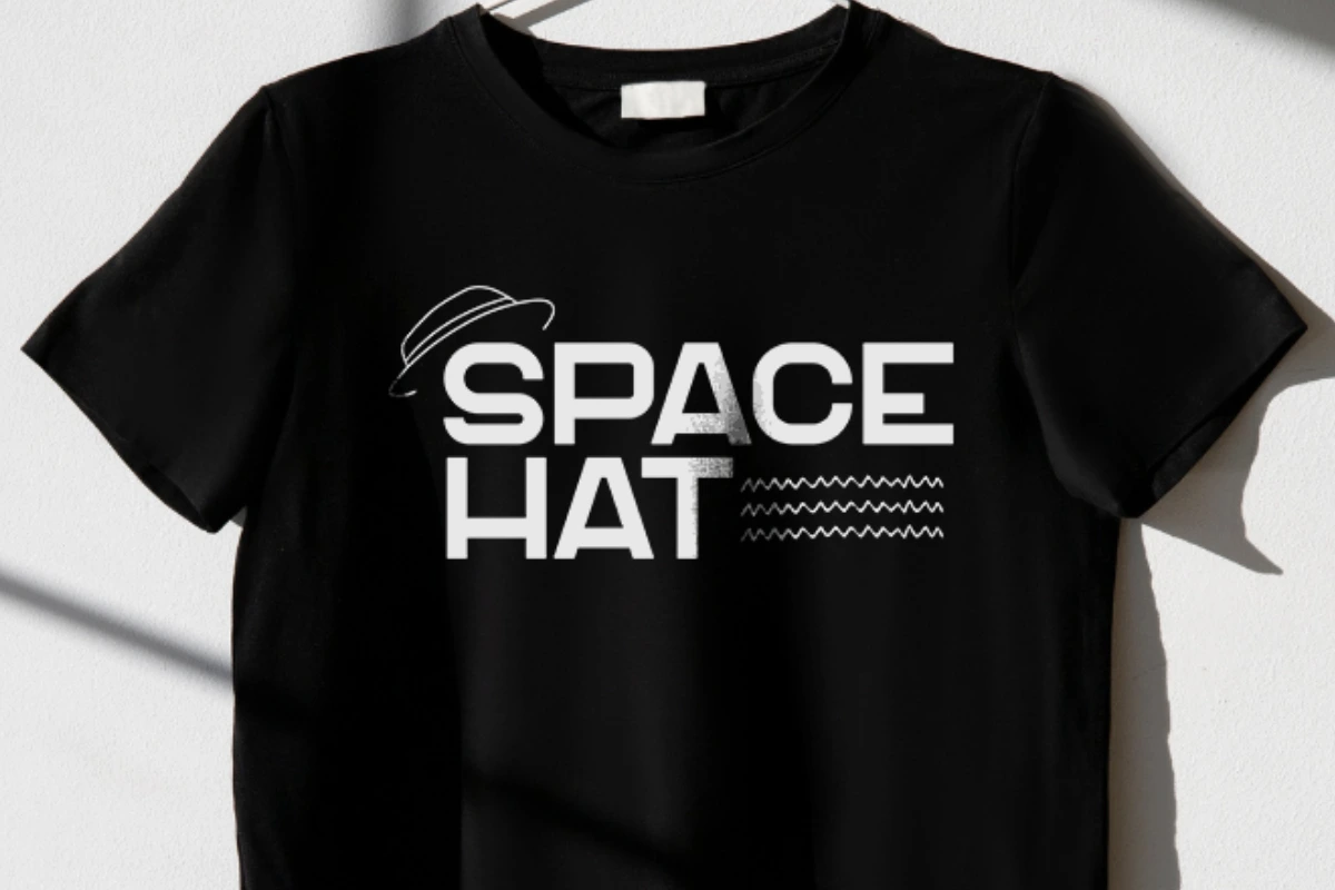 04-space-comet-font-with-tshirt-mockup.jpg